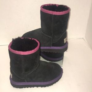Little girls gently used Uggs!